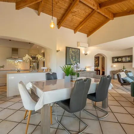 Pool Heated, Calm, Comfort & Beaches *